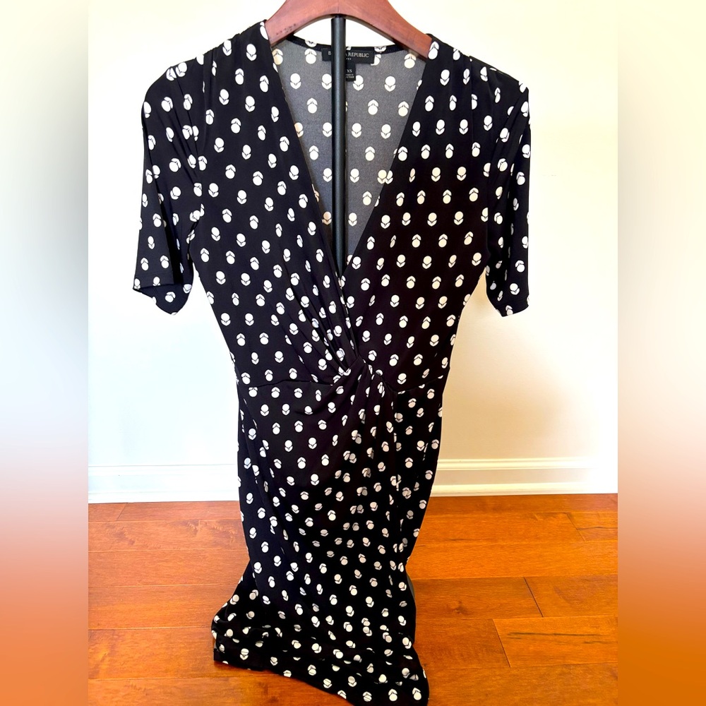 Banana Republic Knot Front Dress XS Black White